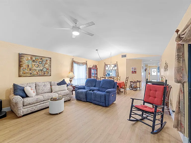 6809 SE Yorktown Dr — Photo 23