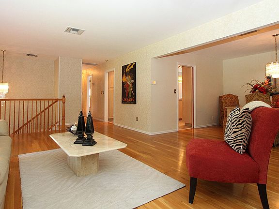 FORMAL LIVING ROOM
