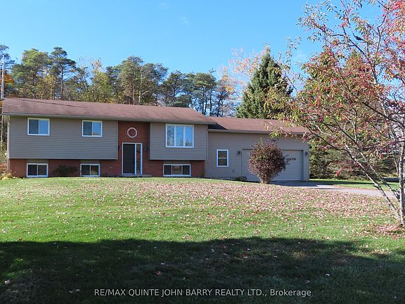 2nd image of 113 Barcovan Beach Rd