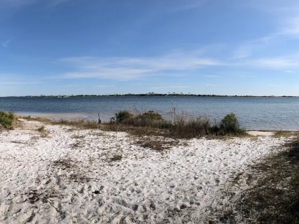 Tarpon Rd, Mary Esther, FL 32569