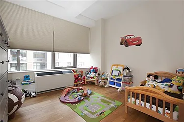 Sold by Space Marketing Shop