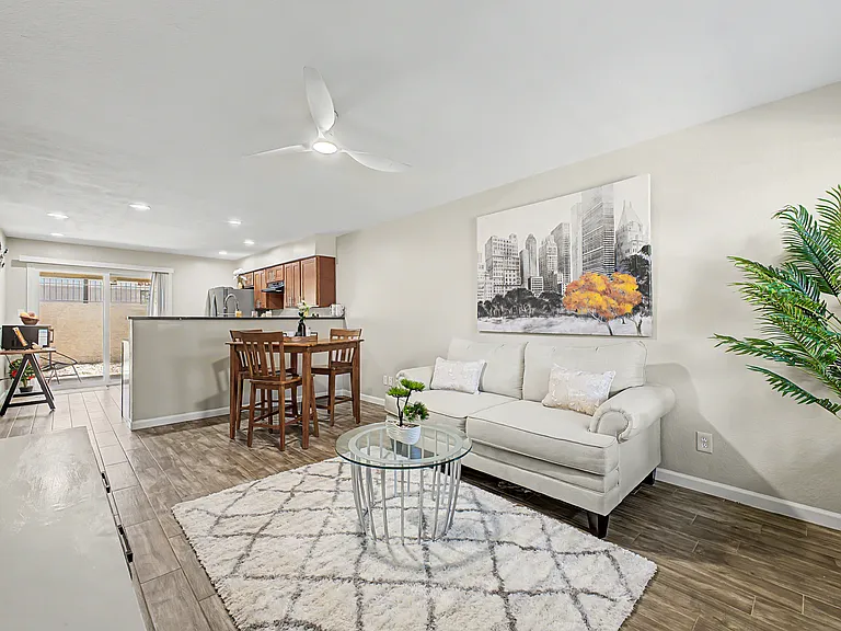 510 W University Dr #102 — Photo 3