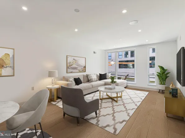 1424 Pemberton St, Philadelphia, PA 19146