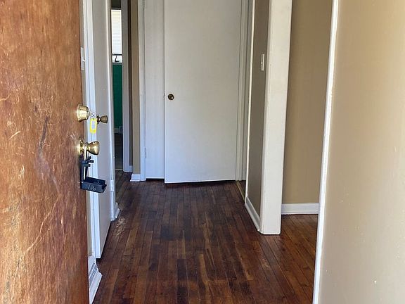 2nd image of 801 S Ribble Ave