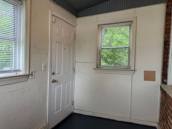 4th image of 601 E Broadway Ave APT B