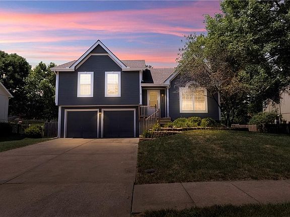 2nd image of 406 Fletcher Dr