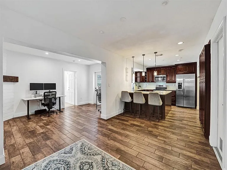 4960 SW 89th Ave — Photo 5