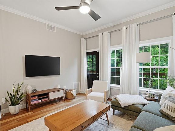 4th image of 1635 Briarcliff Rd NE APT 15