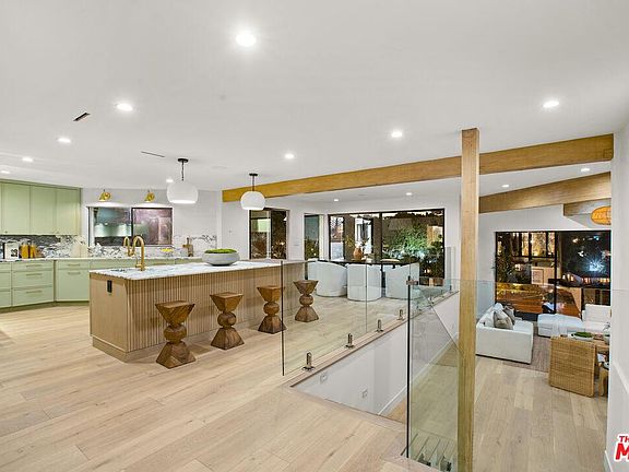 4th image of 6209 Temple Hill Dr