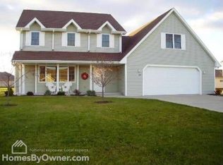1923 Pink Dogwood Way, Green Bay, WI 54313