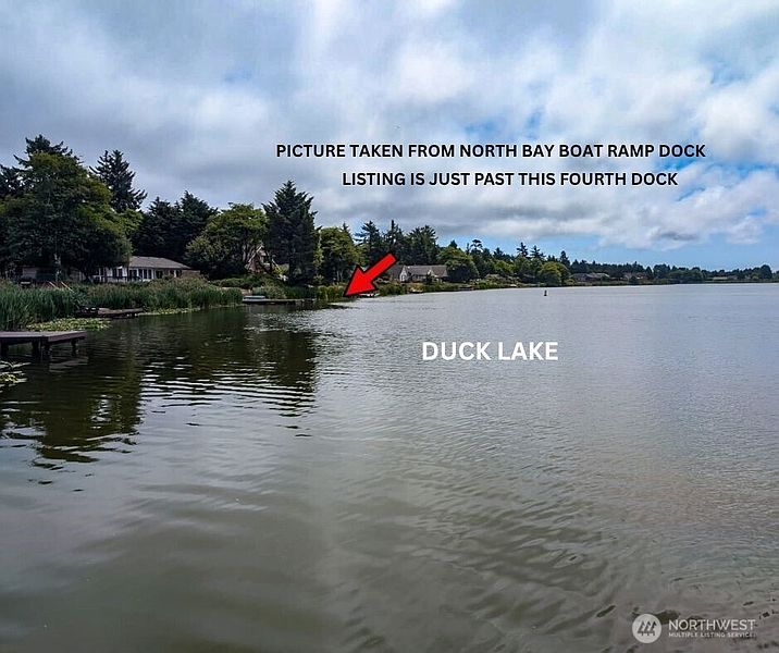 2nd image of 413 Lake View Loop NE