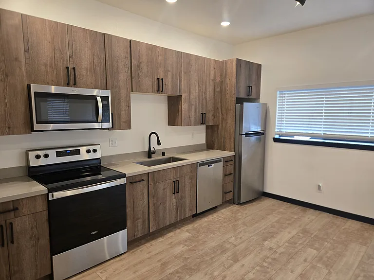 2518 Fawcett Ave — Photo 11