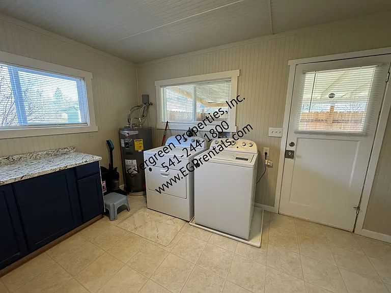 2776 Merlin Rd — Photo 10