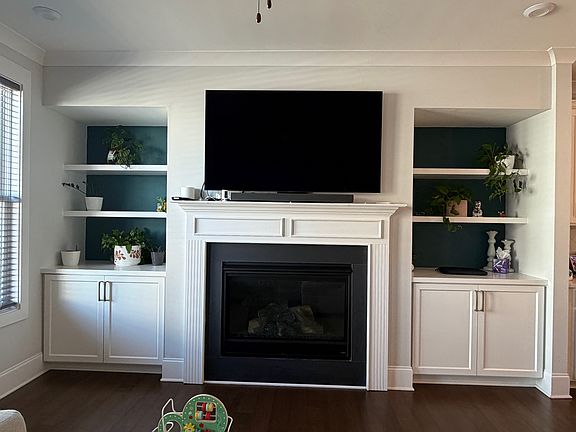 4th image of 302 Oak Arms Way