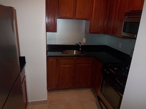 3rd image of 2149 8th Ave APT 4B
