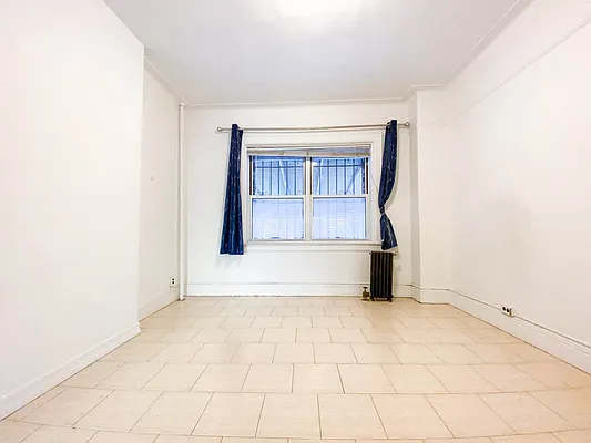 Rented by RealTegrity NY LLC | media 6