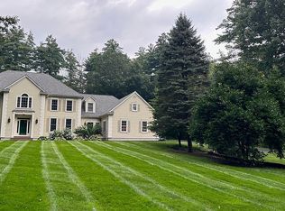 26 Gale Rd, Hampton, NH 03842