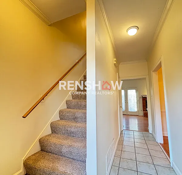 575 Southern Pl — Photo 2
