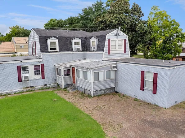 317 W Lewis St, Conroe, TX 77301