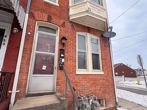 2nd image of 451 Salem Ave APT 2