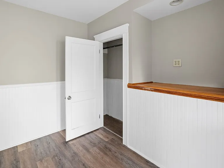 425 Wood Ave #427 — Photo 9