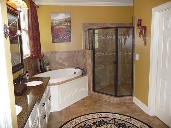 Tuscan Masterbath