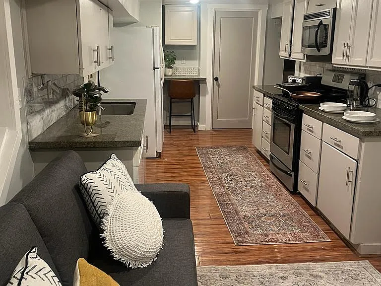 4746 16th Ave NE #3 — Photo 7