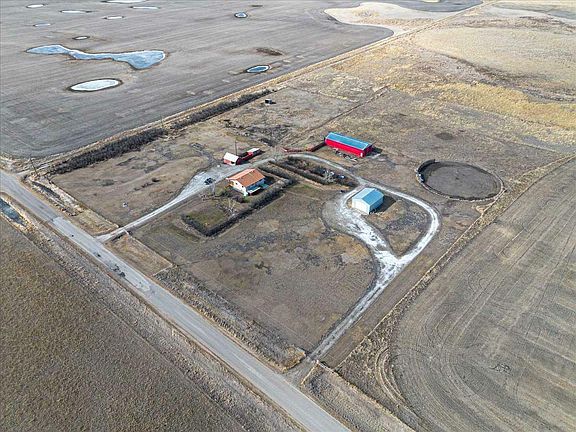 3rd image of 255078 Township Road 182