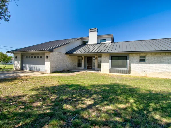 103 Crockett Dr, Kerrville, TX 78028