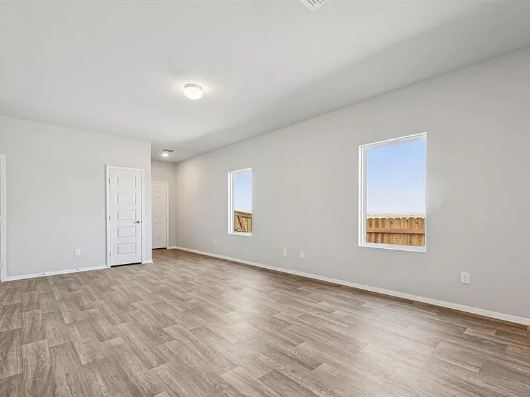 11913 Ellena Cv — Photo 8