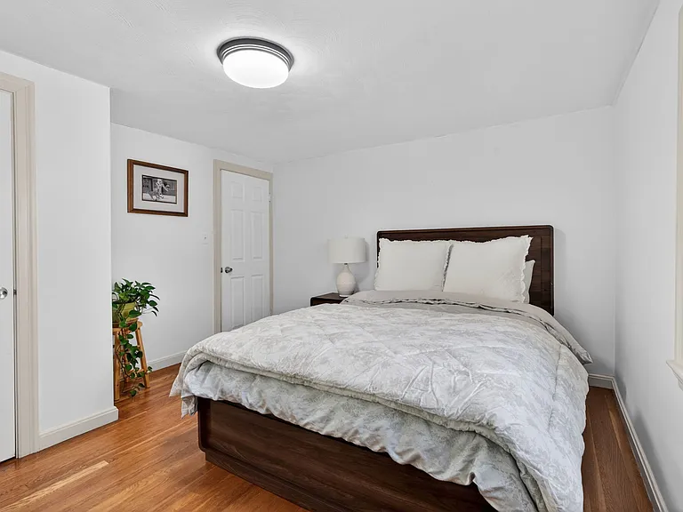 64 Redlands Rd — Photo 18