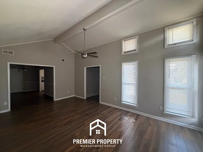7892 Terry Franklin Dr — Photo 2