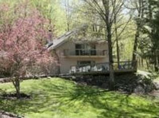 610 Clinton Hollow Rd, Salt Point, NY 12578