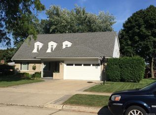 32066 Wellston Dr, Warren, MI 48093