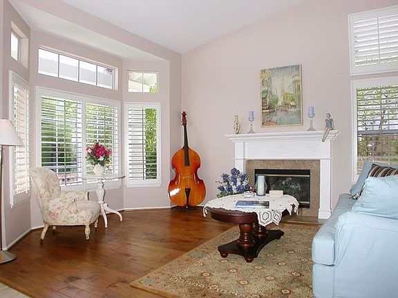 WOOD FLOORS - BAYED WINDOW