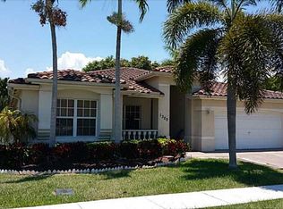 1302 N 30th Ct, Hollywood, FL 33021