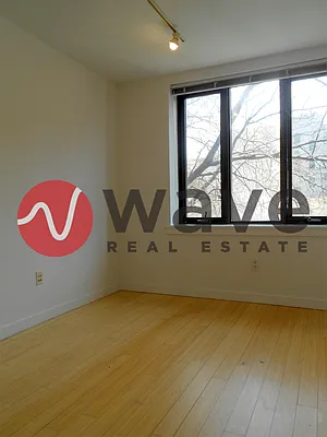 Rented by Wave Real Estate Group | media 3
