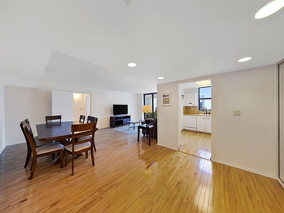 3rd image of 18181 NE 31st Court #804