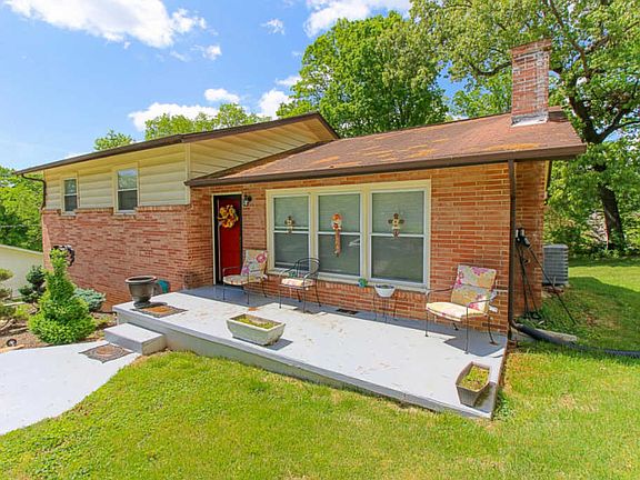 2nd image of 1821 Wonderland Ln