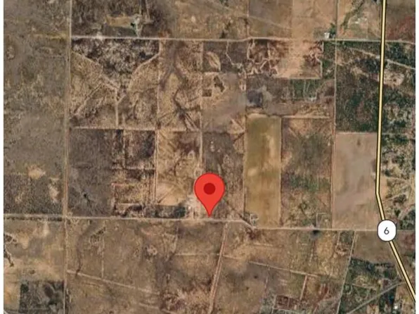 920 Mayfield Rd, Quanah, TX 79252