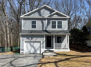 585 Laurel St, East Haven, CT