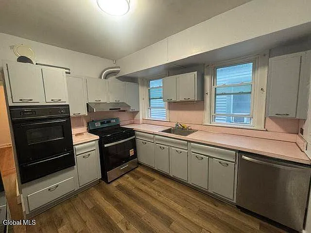 442 Morris St #1F — Photo 17