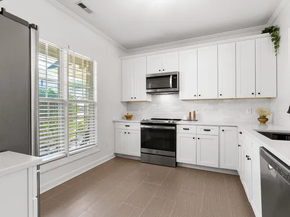 8707 Leeds Forest Ln, Raleigh, NC 27615