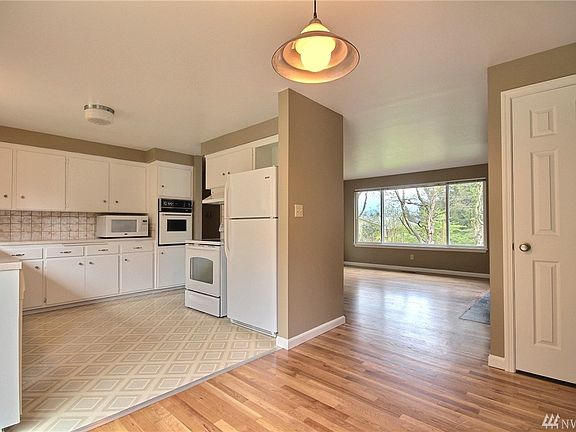 5th image of 16203 45th Ave S