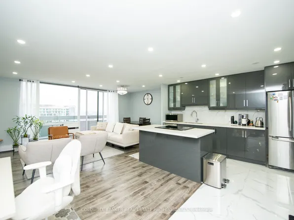 1210 Radom St #1901, Pickering, ON L1W 2Z3