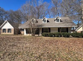 156 Scarlet Dr, Columbus, MS 39705