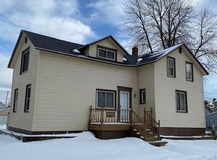 314 7th St, Algoma, WI 54201