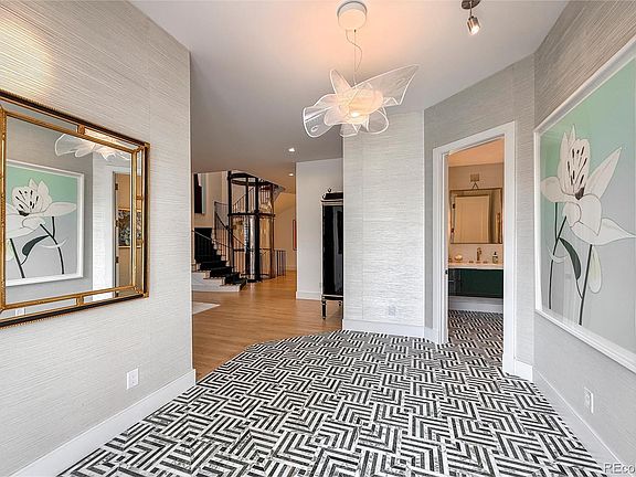 5th image of 279 Madison Street