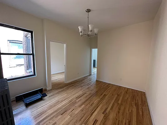 Rented by Premier Metro Realty Corp | media 11