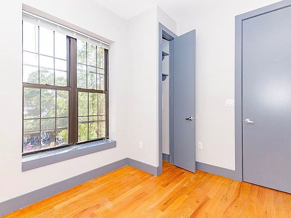 4th image of 355 Stockton St #1R